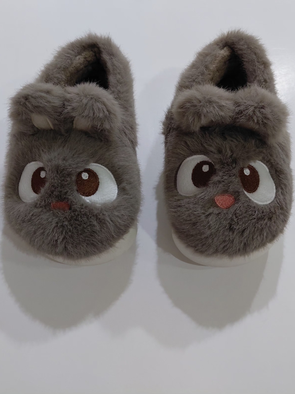 Cozy Gray Fuzzy Bunny Kids Slippers 30/31 (12/12.5)